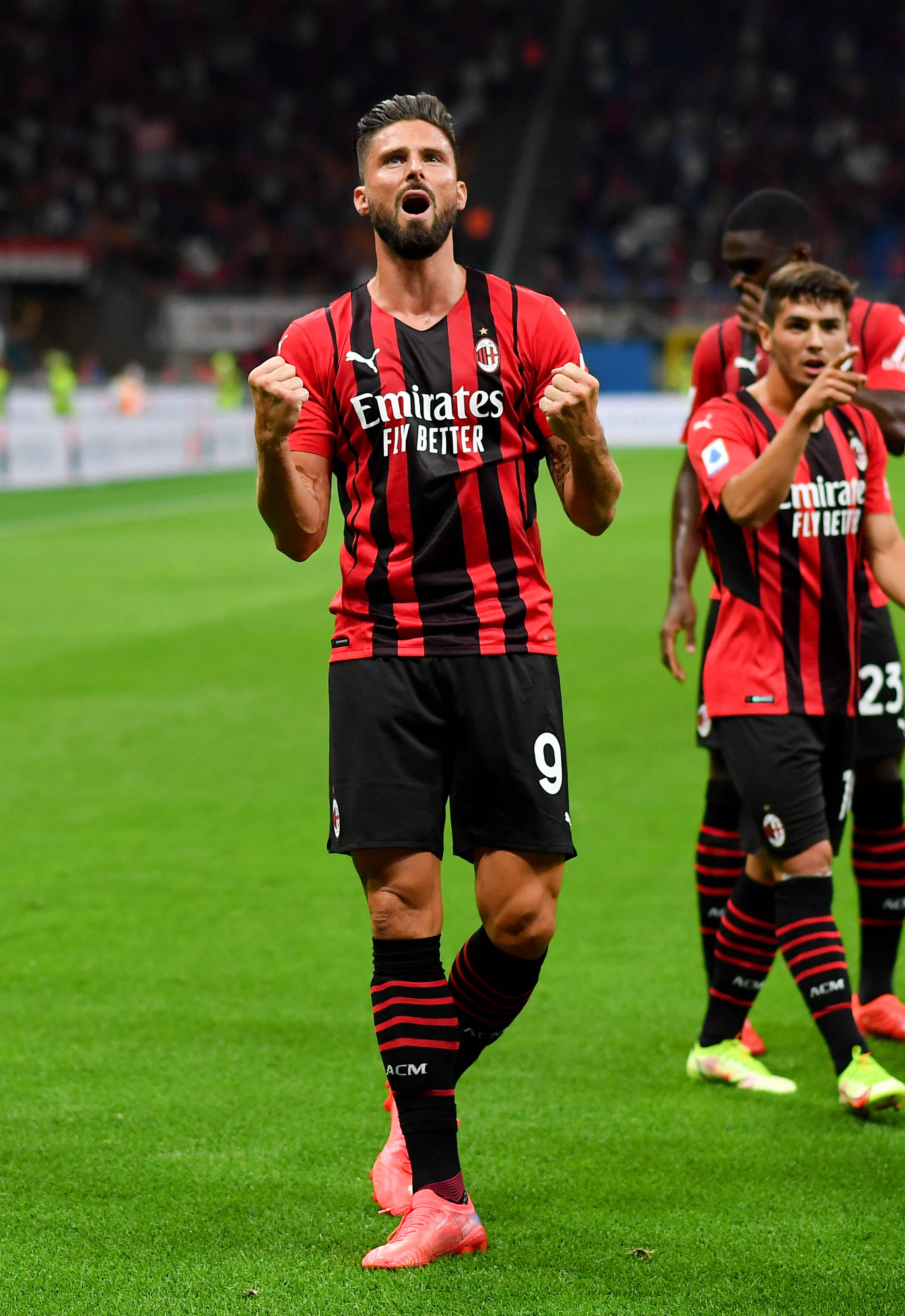 每体：特尔施特根已开始场地训练，可能会在两周内恢复合练（每体：特尔施特根重返草地训练，预计两周内可随队合练）