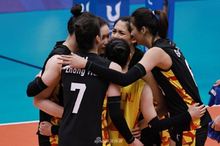 官方：葡萄牙主帅马丁内斯当选加泰罗尼亚足协年度最佳教练（加泰罗尼亚足协官宣：葡萄牙主帅马丁内斯荣膺年度最佳教练）