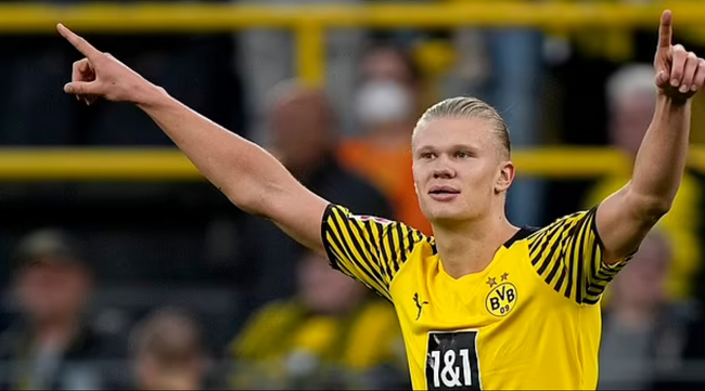 半场战报：莱切2-0都灵，班达建功，拉萨纳-库利巴利破门（半场：莱切2-0领先都灵，班达、拉萨纳-库利巴利相继破门）