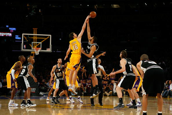 阿坎吉：在学校时发现自己擅长数学；想拥有泽林斯基的技术（阿坎吉：学生时代发现自己数学天赋，期望拥有泽林斯基的技术）